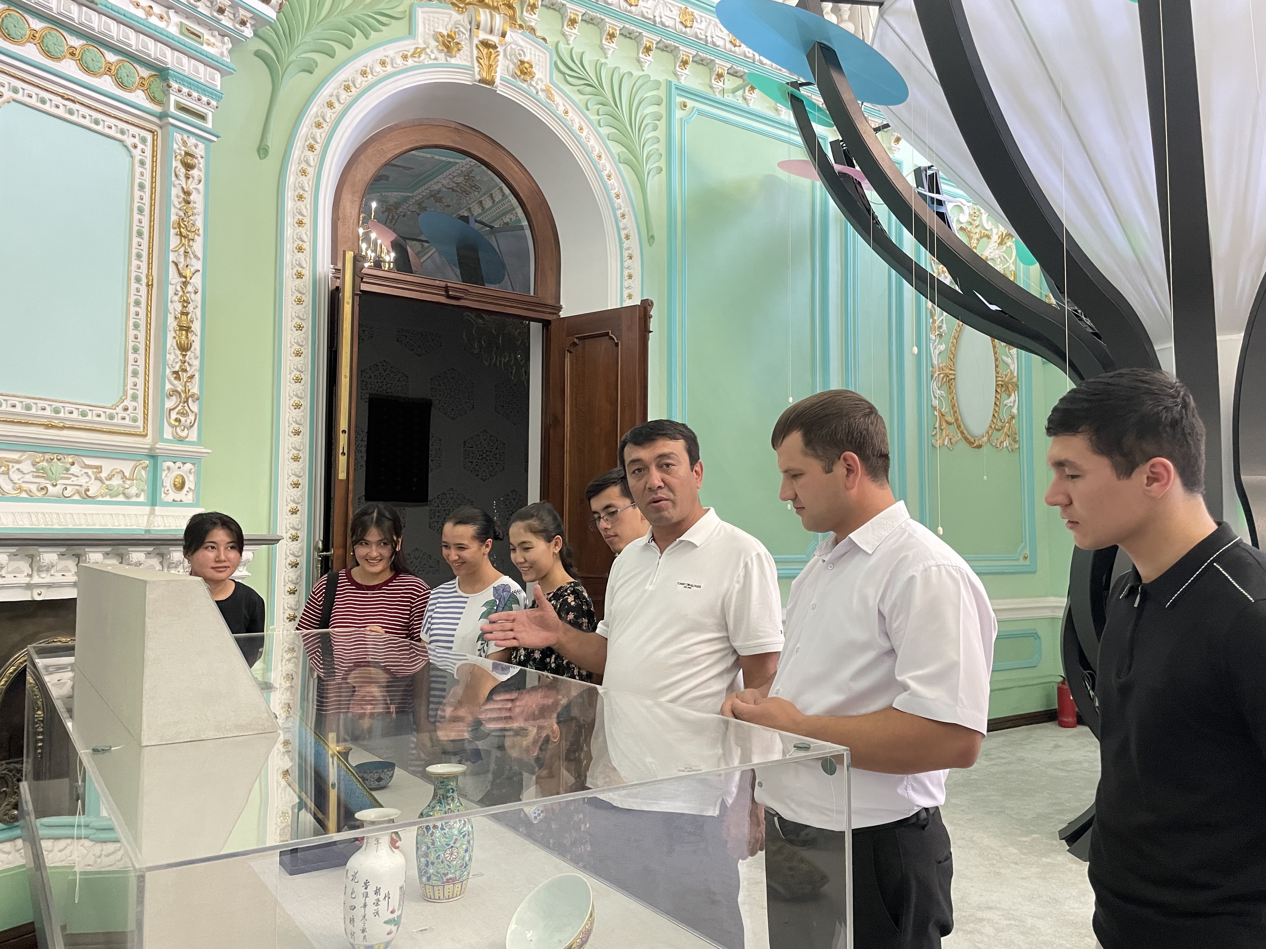 Students of the Faculty of Accounting and Management took part in a museum tour - SamISI