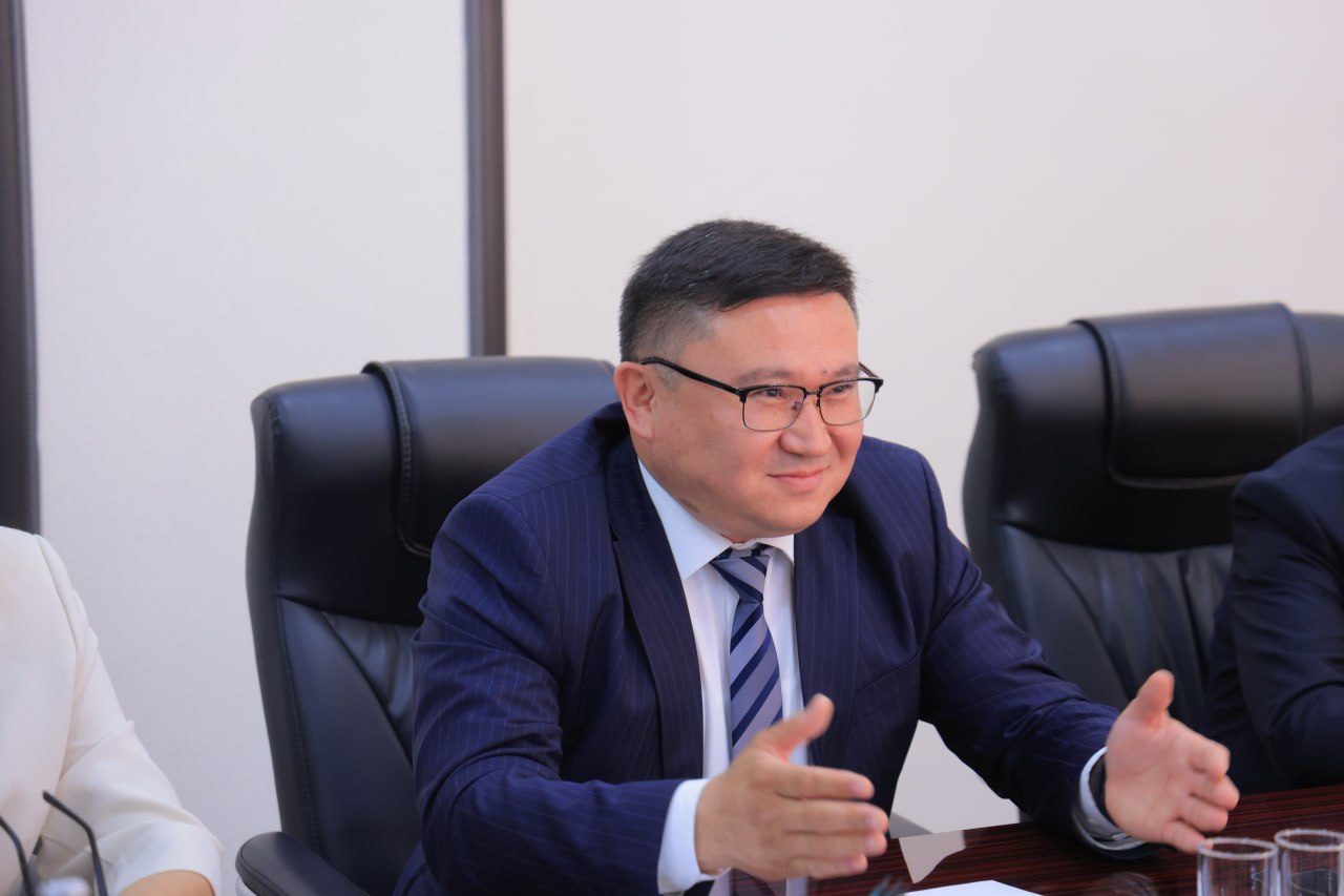 Rector of the Samarkand Institute of Economics and Service Muhiddin Pulatov received a delegation from the Rezekne Academy of the Riga Technical University - SamISI